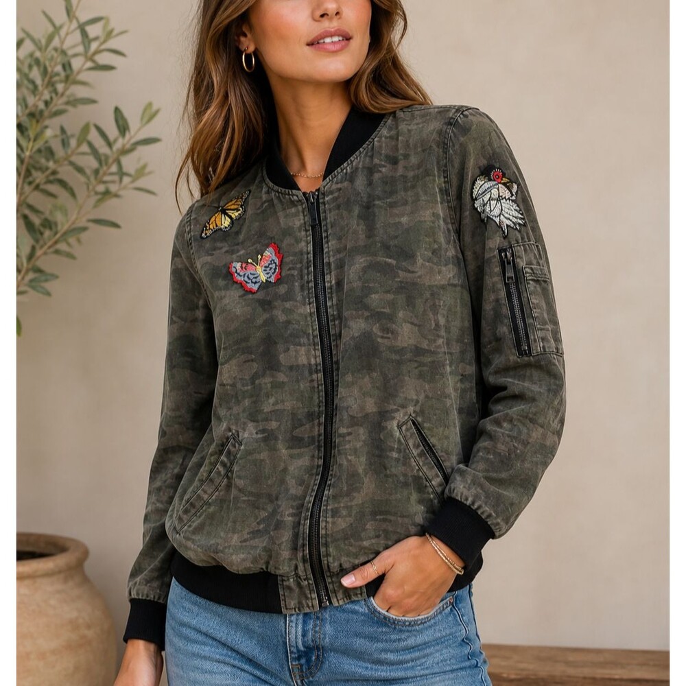 Sanctuary Green Camouflage Embroidered Butterfly Bird Bomber Jacket Size XS